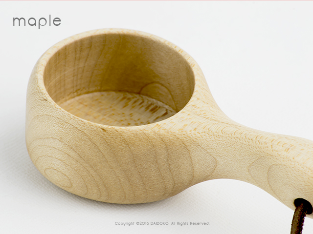 作家が作った木のコーヒーメジャーハンドル