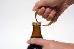 FUTAGAMI（フタガミ）の栓抜き